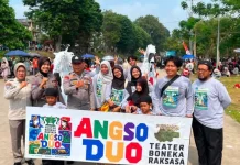 Boneka Raksasa Angso dan Kekayaan Legenda Daerah
