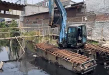Pembangunan Mangkrak, Pemkot Jakbar Bakal Bangun Jembatan Sementara di Kalideres