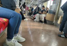 Kereta Bogor–Jakarta Kota Tampak Lengang