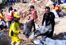 Bareng 500 Orang, Wali Kota Jakarta Timur Pimpin Bersih-Bersih Kali Baru