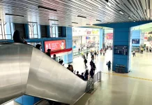 Warna-Warni Stasiun Kereta di Jakarta