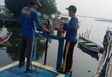 Cegah Korosi Air Laut, Sudin SDA Kepulauan Seribu Rutin Merawat 13 Pintu Air