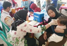Puluhan Balita Ikuti Pemeriksaan Kesehatan di Posyandu Kembangan Jakbar