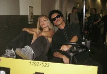 Karol G dan Bruno Mars Rilis Video Musik "Still"