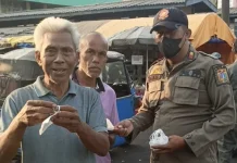 Antisipasi Abu Vulkanik, Satpol PP Bagikan 4.000 Masker