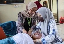 Warga Petojo Utara Ikuti Pelatihan Tata Rias dan Facial