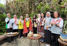 DWP Jakpus Dampingi DWP Jakarta Kunjungi Pameran FLONA