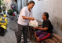 Cekink Ervada: Berbagi Tak Harus Menunggu Mampu, Cukup Berawal dari Mau