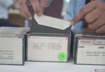 Generasi Muda Kembali Melirik Kaset dan CD di Era Serba Digital