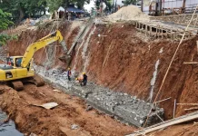Perbaikan Turap Kali Baru Ciracas Ditargetkan Rampung November