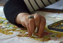 Yuk Kenalan dengan Embroidery, Seni Sulam yang Kembali Digemari