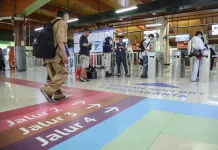 Wayfinding Warna-warni Dipasang di Terminal Blok M, Bantu Penumpang Cari Rute