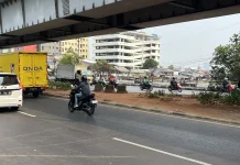 Cegah Pemotor Putar Balik, Warga Minta Taman Kolong FO Pesing Ditutup Total