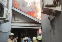 Kebakaran Rumah di Semper Barat, Petugas Pastikan Tidak Ada Korban Jiwa