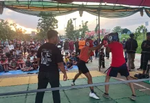 Puluhan Pemuda Cilincing Bertanding di Arena Boxing