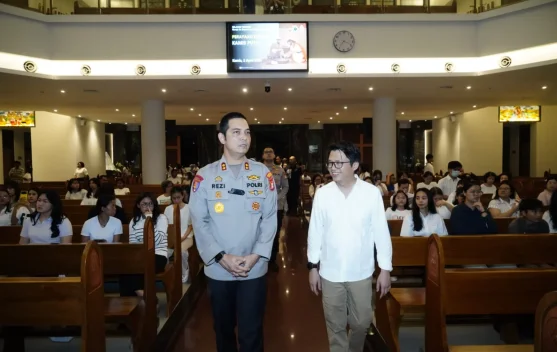 Pastikan Keamanan Misa Paskah, Wakapolres Jakbar Tinjau Sejumlah Gereja