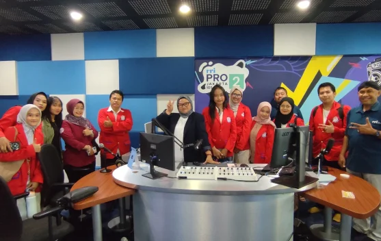 Mahasiswa Universitas Indonesia Maju Pelajari Dunia Penyiaran di RRI Jakarta