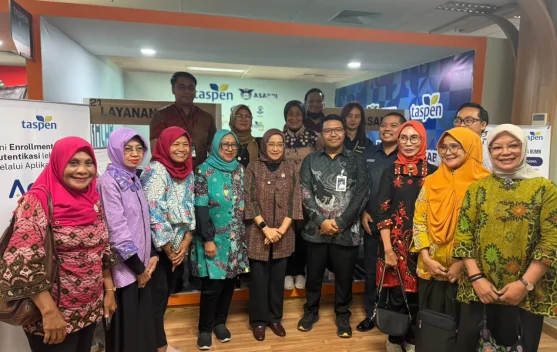 Menteri PANRB Kunjungi Gerai TASPEN di MPP Jakarta