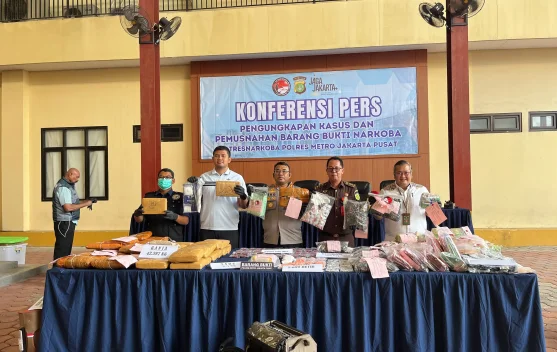 Polres Jakpus Ungkap 12 Kasus Narkotika, 15 Tersangka Diamankan
