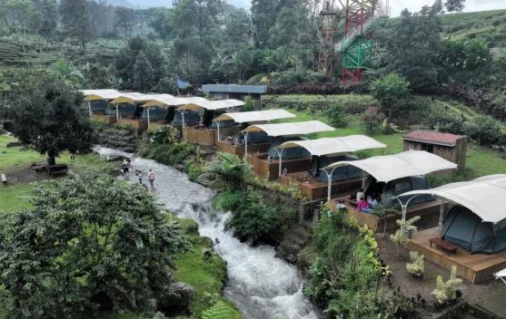 Wisata Alam Gunung Mas Puncak, Hadirkan Sensasi 'Riverside Gunung Mas'