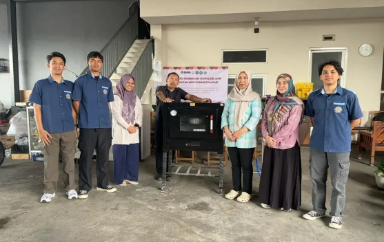 Dosen Politeknik Negeri Malang Bantu UMKM Kue "Hokonimi Eatery"
