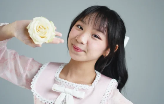 Etenia Croft Rilis Single Baru ‘Jangan Menyerah’ Bersama Rian