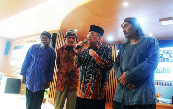 Semaan Puisi Taufiq Ismail Hidupkan Jiwa Sastra di TIM
