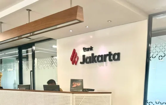Direktur Keuangan Bank Jakarta Raih Penghargaan Perempuan Berpengaruh 2026