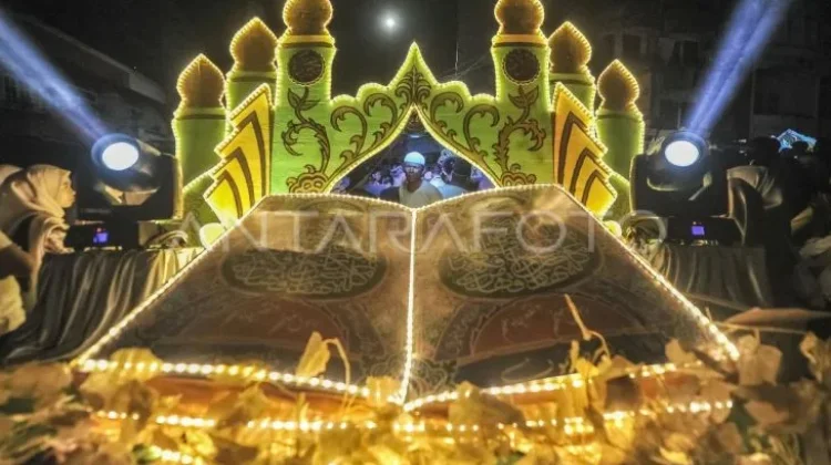 Tradisi Arakan Sahur bukan Sekedar Membangunkan Sahur