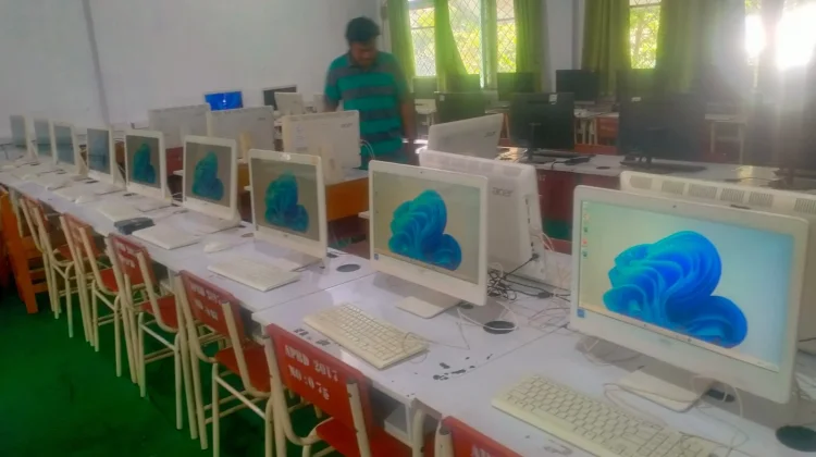 SMPN 16 Kota Jambi Lakukan Perbaikan Komputer untuk Persiapan TKA