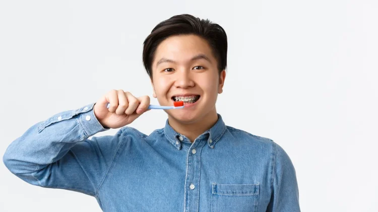 Rekomendasi Sikat Gigi untuk Pengguna Behel
