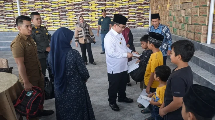 Pemkot dan Pengusaha Salurkan 13 Ribu Paket Sembako