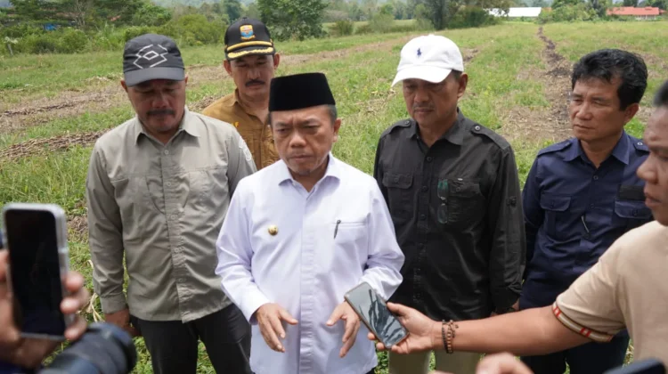 Gubernur Tinjau Bendungan PLTA Danau Kerinci, Lepas 10.000 Benih Ikan