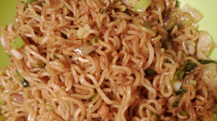 Nikmatnya Mie Tek menu sederhana suasa Lebaran