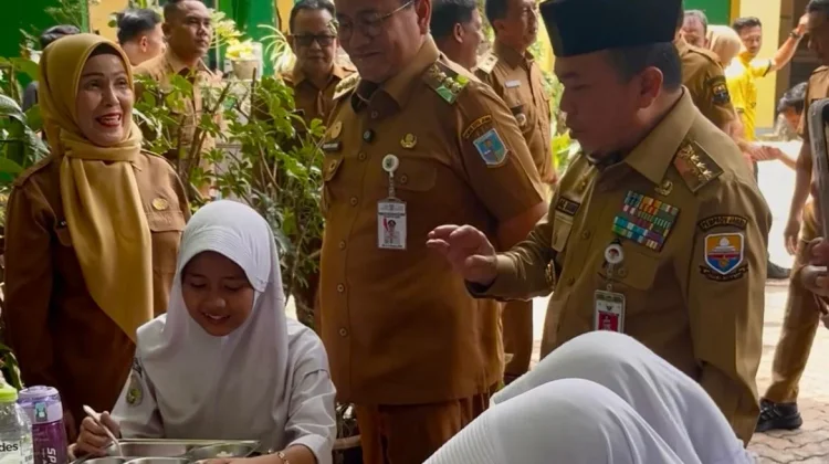 Tinjau Pelaksanaan TKA Tingkat SMP, Gubernur:Tekankan Pemerataan Mutu