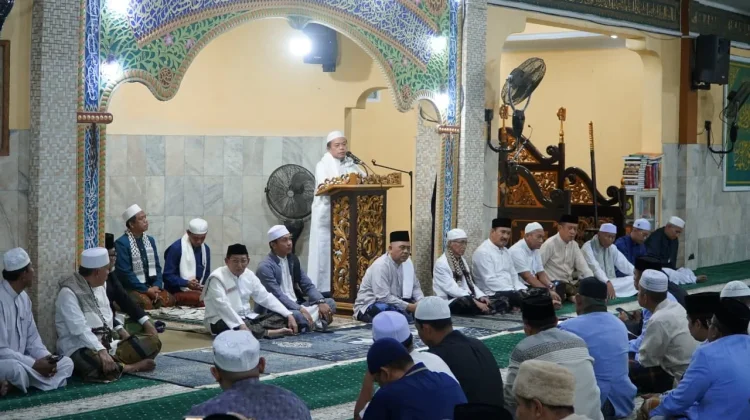Subuh Keliling Pemprov di Masjid Raya Magat Sari