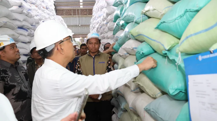 Wadir Utama BULOG Tinjau Gudang Jambi Pastikan Kesiapan Cadangan Pangan Nasional