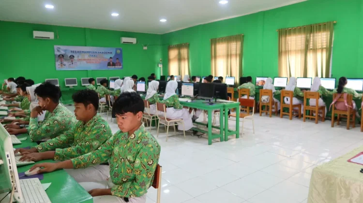 Disdik Sebut Pelaksanaan TKA SMP Kota Jambi Gelombang 1 dan 2 Berjalan Lancar
