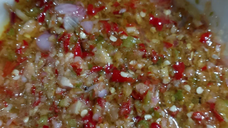Sambal Mantah Minyak Goreng Panas