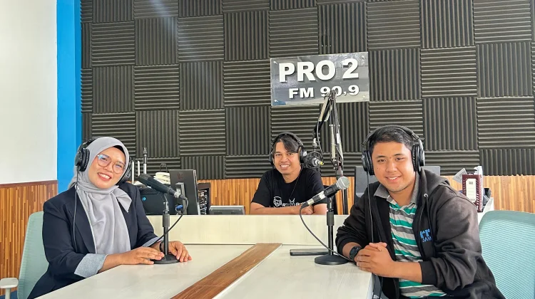 Dari sekadar Menjadi tempat curhat bagi Teman