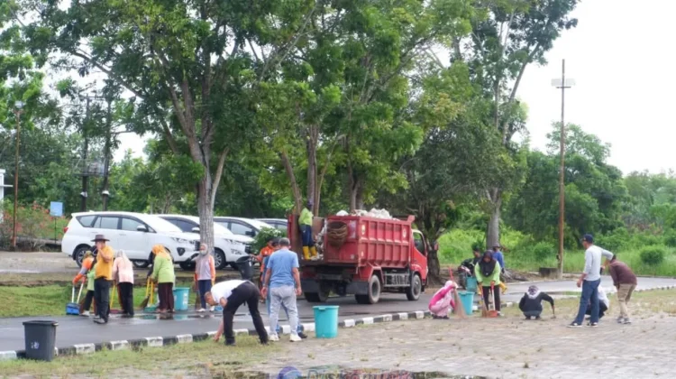 Pemkab Muaro Jambi Gelar Gotong Royong Massal Tindaklanjuti Arahan Presiden RI