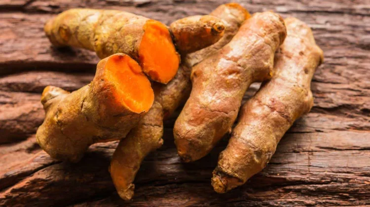Obati Nyeri Lutut dengan Menggunakan 5 Herbal Ini