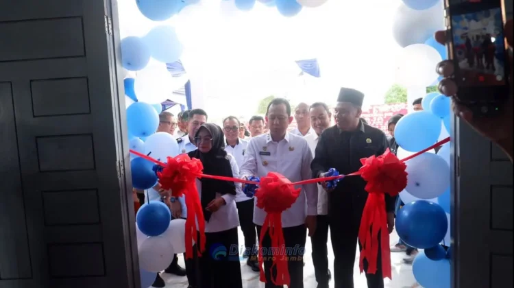 Bupati Muaro Jambi Resmikan GOR “RAJA” di Suko Awin Jaya