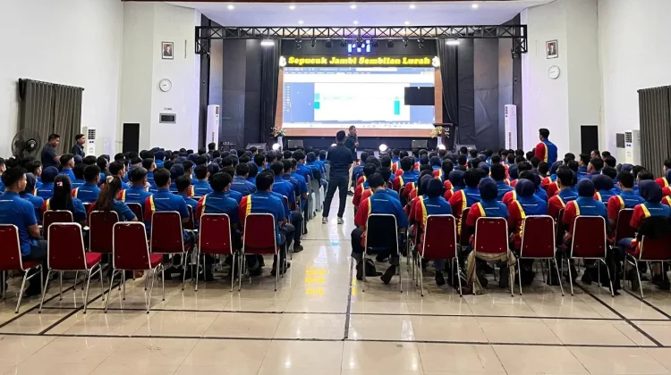 Manajemen Indomaret Apresiasi Fasilitas Auditorium RRI Jambi