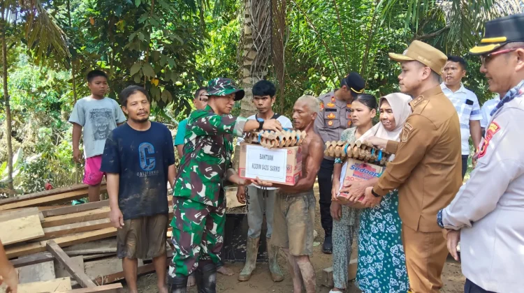 Kodim 0420/Sarko Terus Salurkan Bantuan Terdampak Banjir