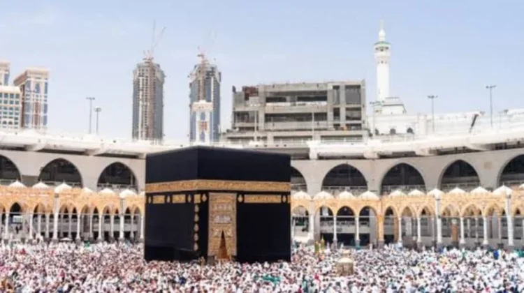 Aturan Wanita Muslimah Berangkat Haji/ Umroh tanpa Mahram
