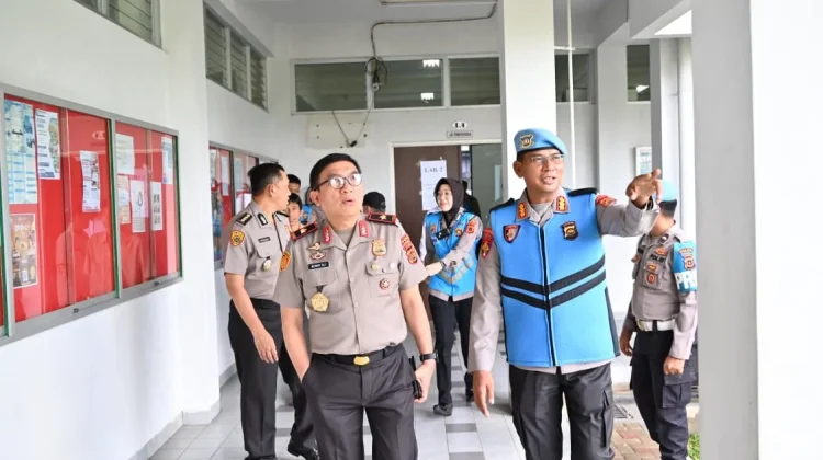 Wakapolda Jambi Tinjau Langsung Tes CAT Taruna dan Taruni Akpol di Kampus Unama