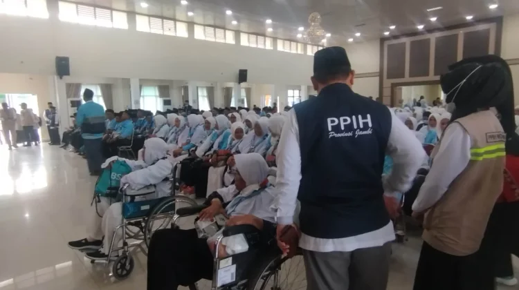 Jemaah Kloter BTH 20 Masuk Asrama Haji Jambi