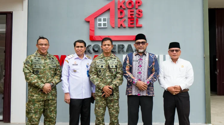 Danrem 042/Gapu Ikuti Vicon Peresmian 1.061 Koperasi Merah Putih