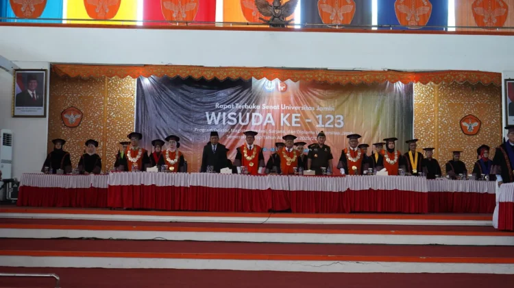 Hadiri Dies Natalis dan Wisuda UNJA, Wagub Tekankan Peran Kampus dalam Pembangunan